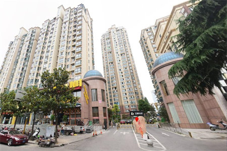 山亭贵城超市南福源公寓3楼出售